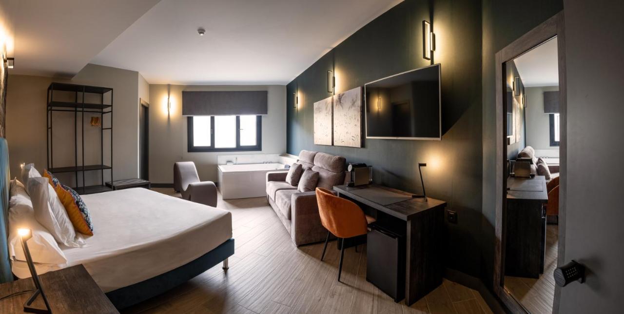Hotel Gilmar 奥雷利亚纳拉维耶哈 外观 照片